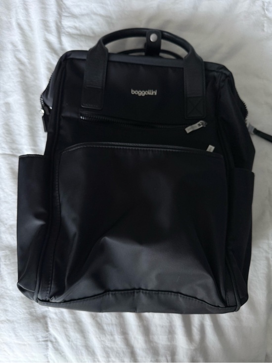 Baggallini Handbags - Baggallini Soho Backpack Laptop Carry On Travel Bag RFID